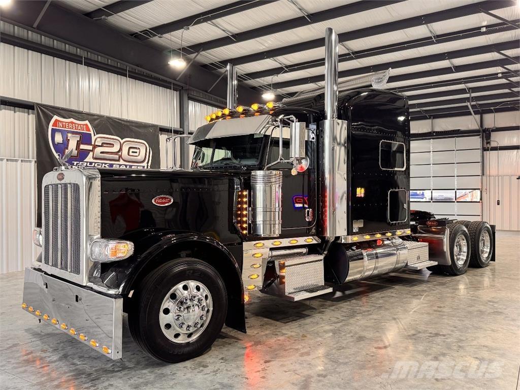 Peterbilt 389 Trekkers