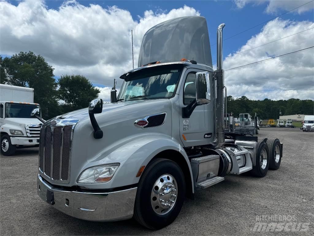 Peterbilt 579 Trekkers