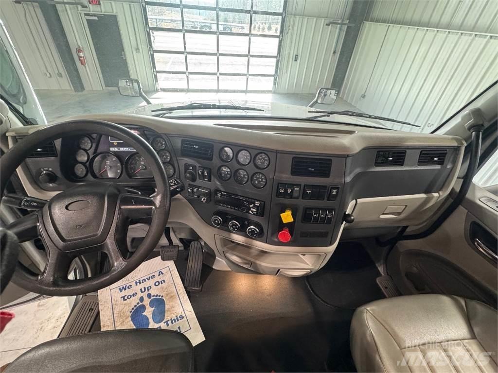 Peterbilt 579 Trekkers