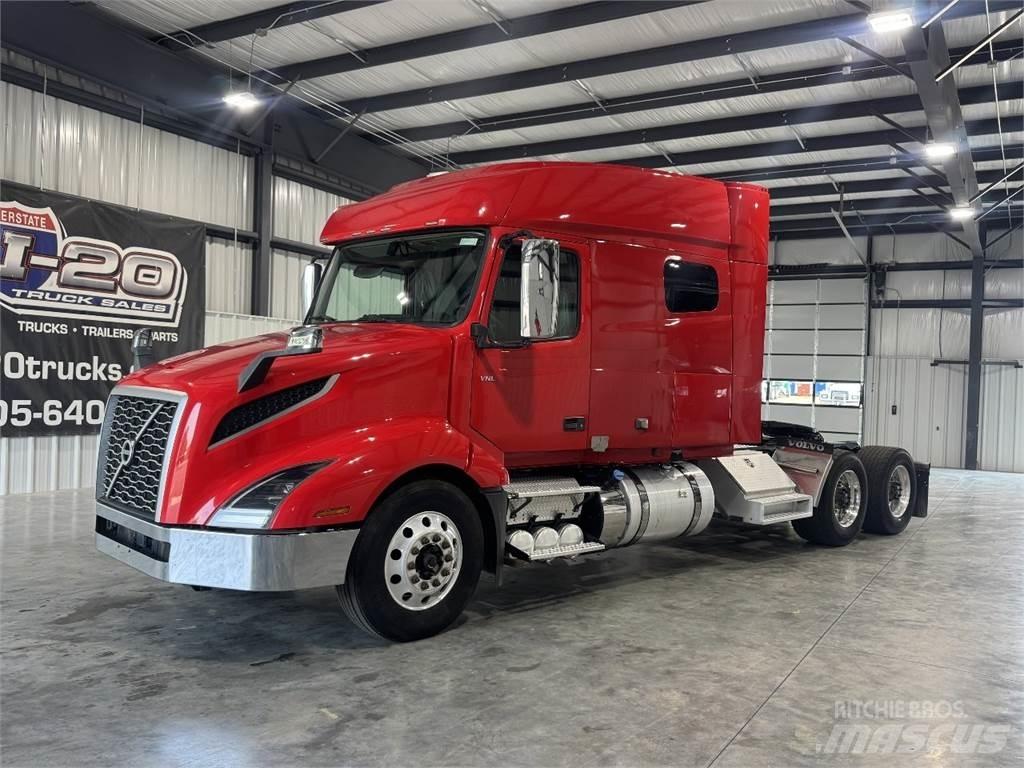 Volvo VNL740 Trekkers