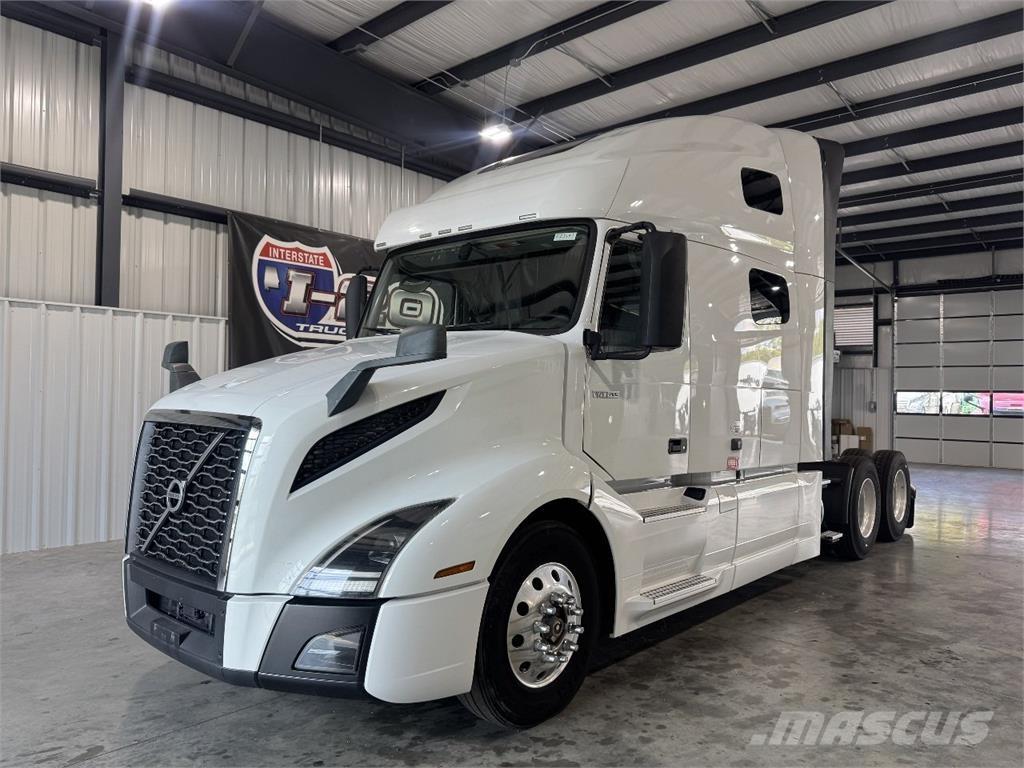 Volvo VNL760 Trekkers