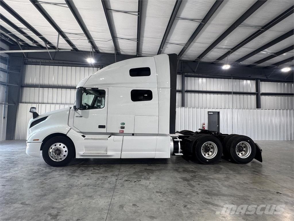 Volvo VNL760 Trekkers