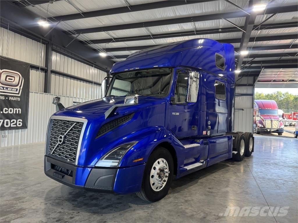 Volvo VNL860 Trekkers