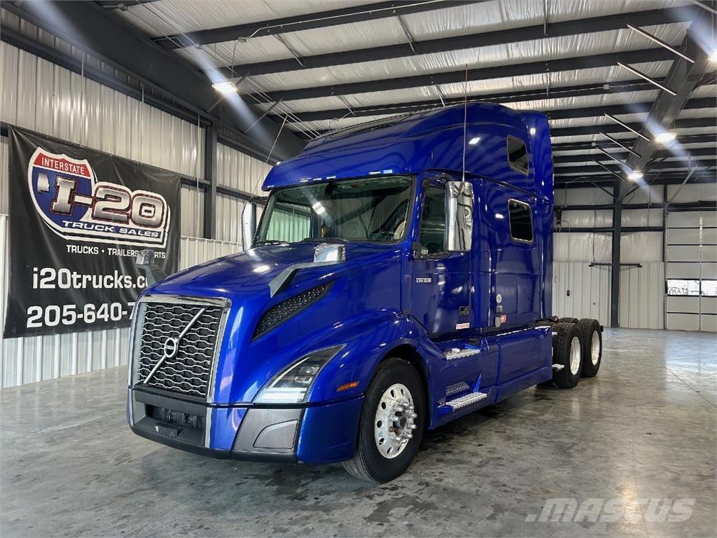 Volvo VNL860 Trekkers