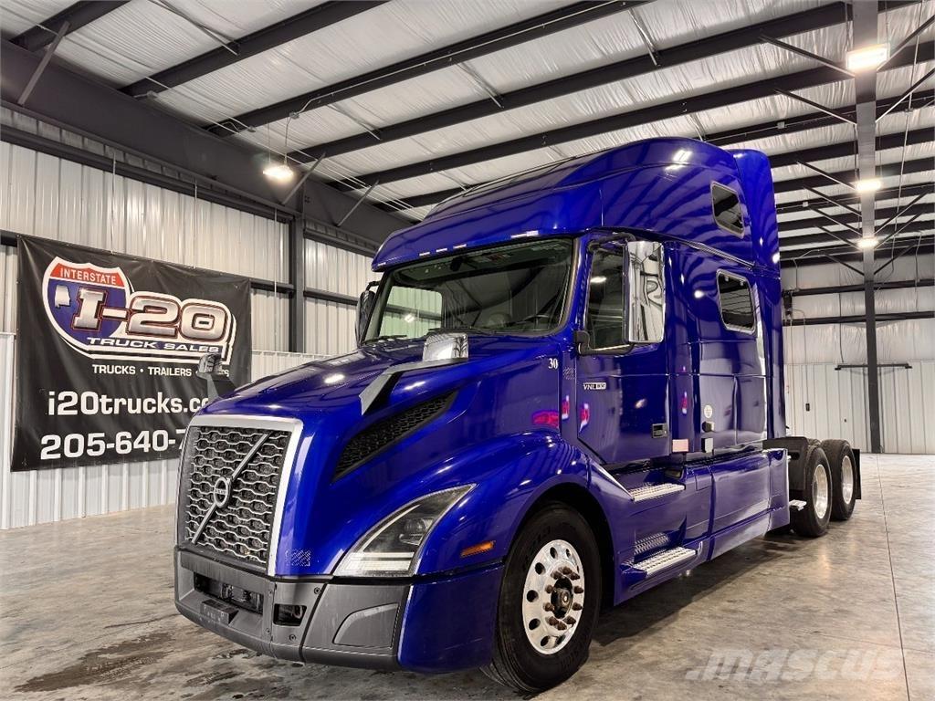 Volvo VNL860 Trekkers