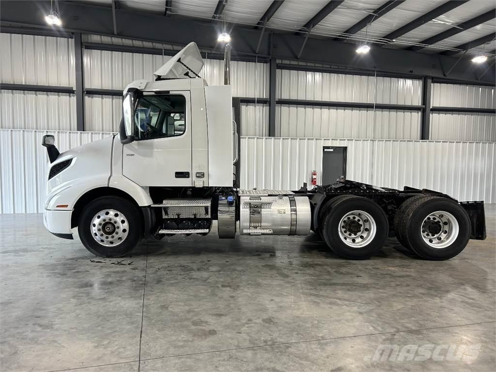 Volvo VNR64T300 Trekkers