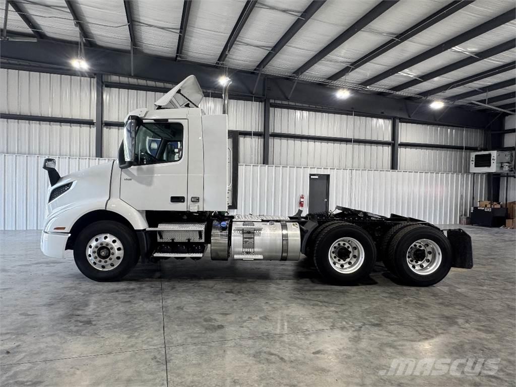 Volvo VNR64T300 Trekkers