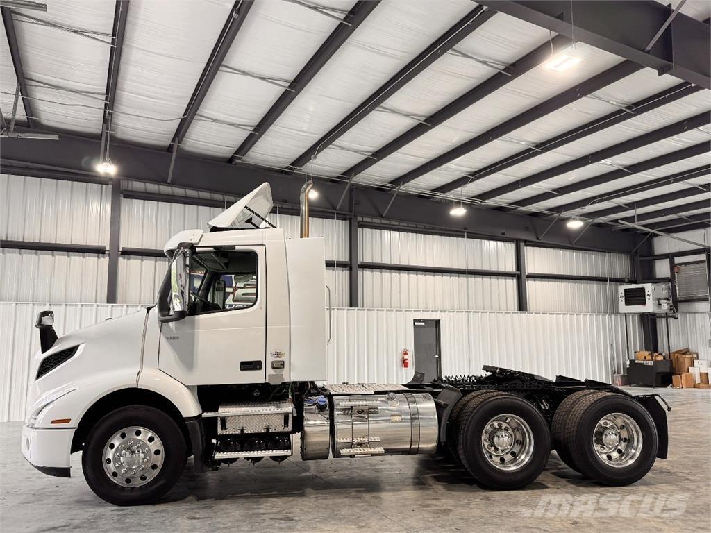 Volvo VNR64T300 Trekkers
