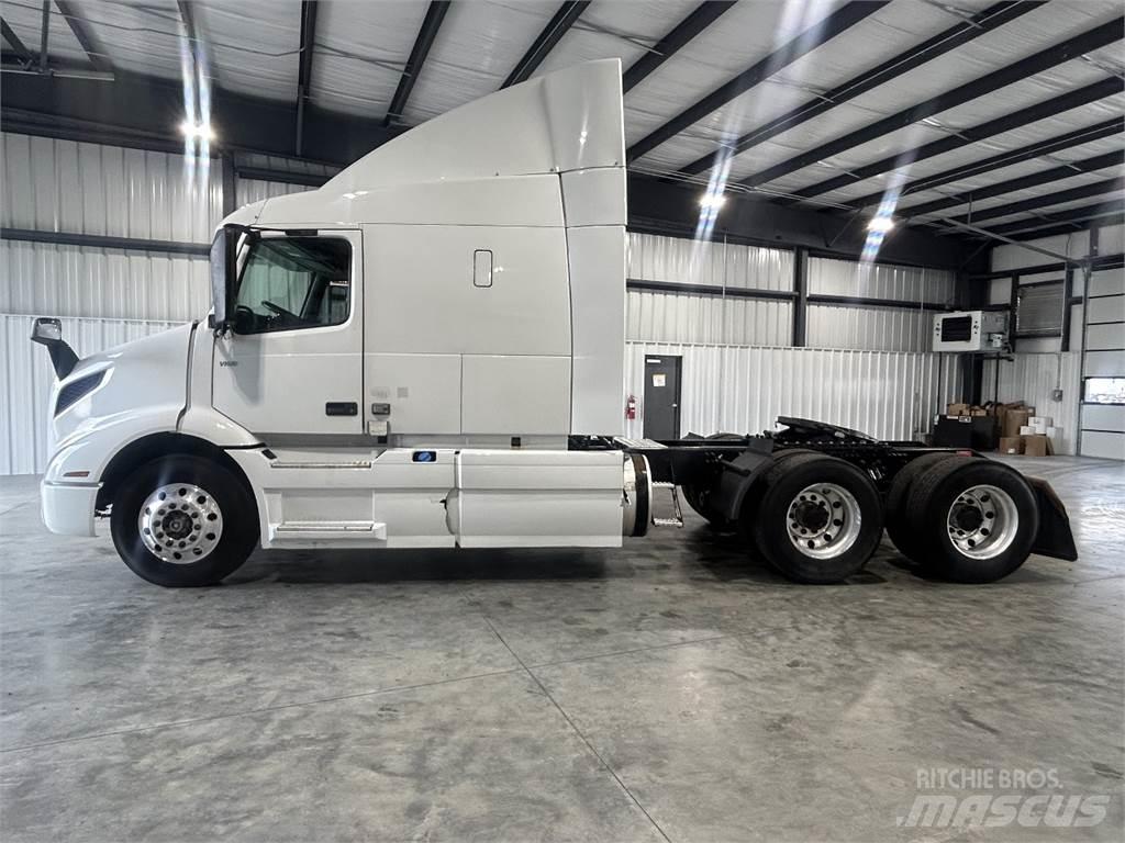 Volvo VNR64T640 Trekkers