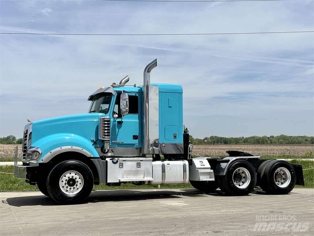 Mack Titan TD713 Trekkers