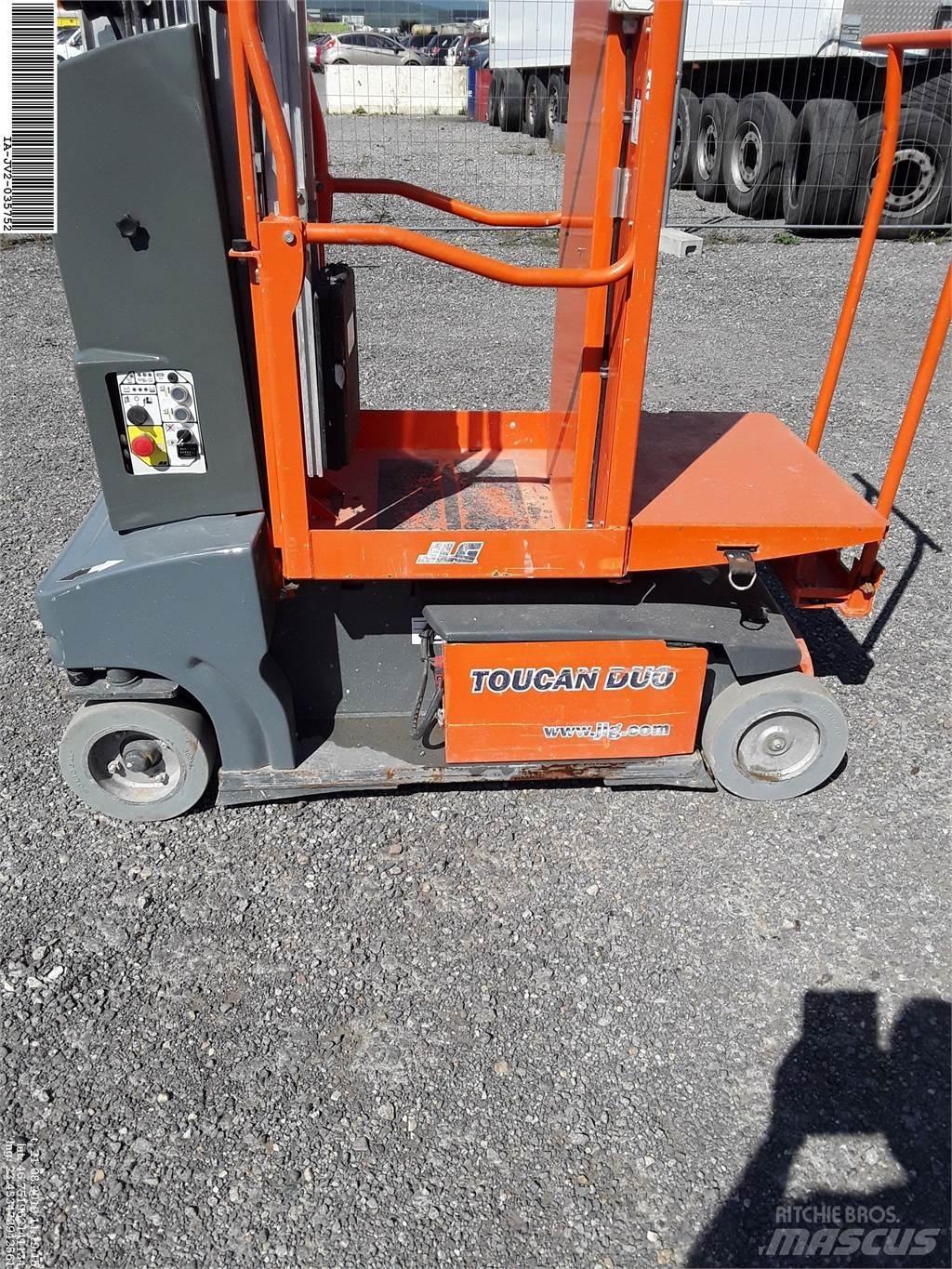 JLG Toucan duo Personenliften en invalideliften