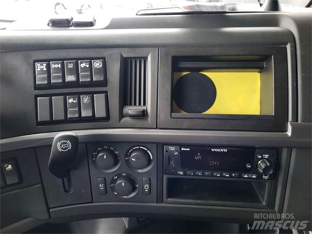 Volvo VNL 760 Chassis met cabine