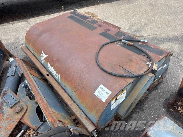 Bobcat 72 Veegmachines