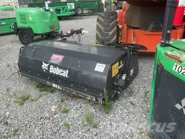 Bobcat SWB72 Veegmachines