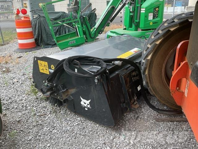 Bobcat SWB72 Veegmachines