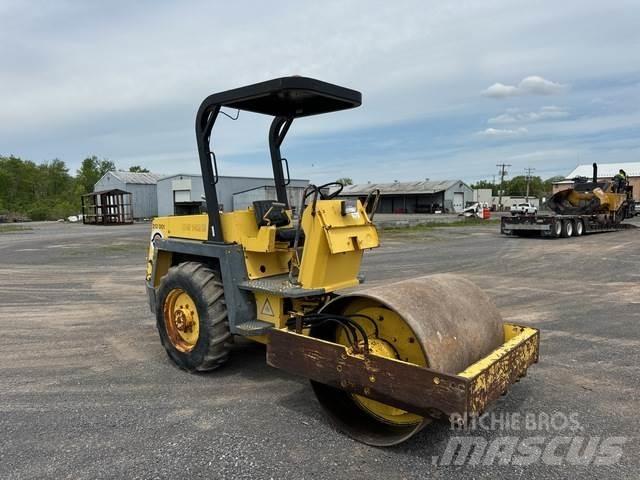 Bomag BW142D Trilrolwalsen
