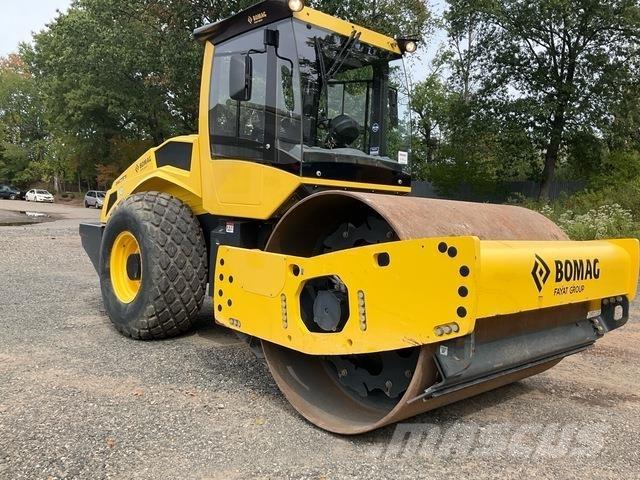 Bomag BW211 D Trilrolwalsen