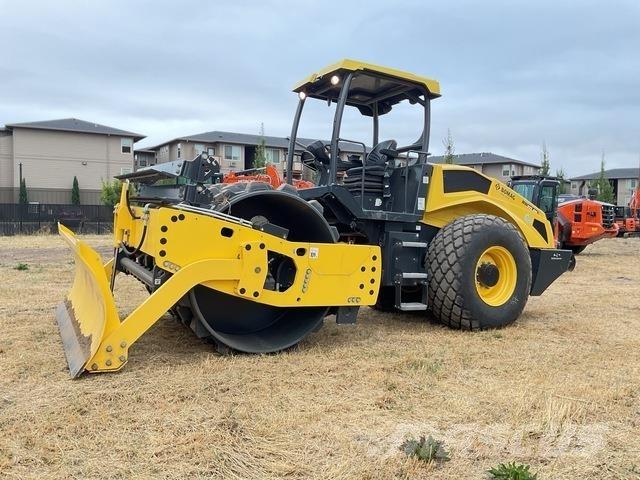 Bomag BW213DH Trilrolwalsen