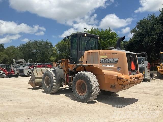 CASE 621F Wielladers