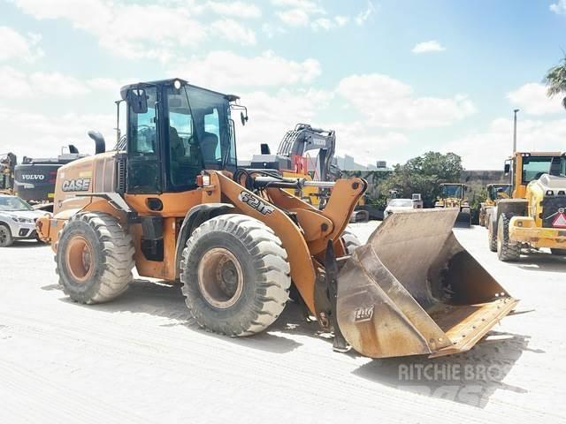 CASE 621F Wielladers