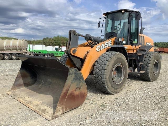 CASE 821G Wielladers