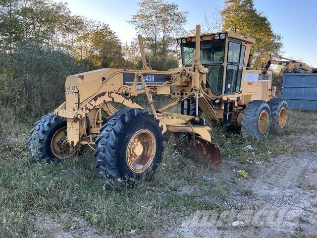 CAT 143H Graders