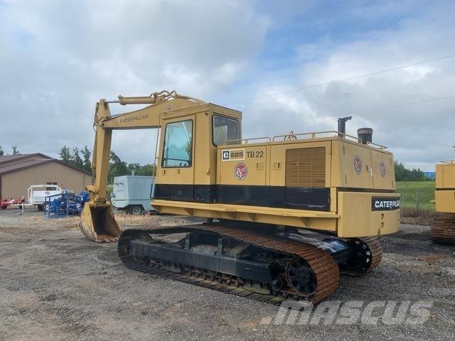 CAT 225 Rupsgraafmachines