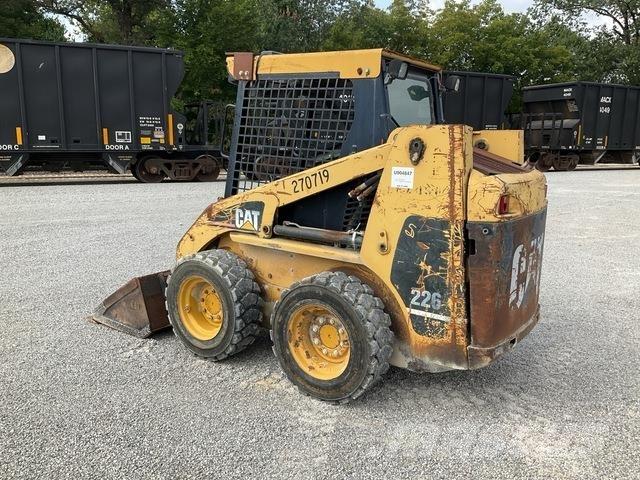 CAT 226 Schrankladers