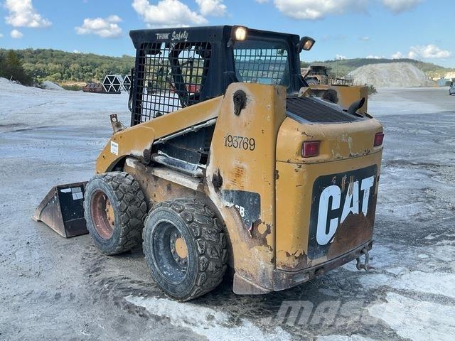 CAT 226B3 Schrankladers