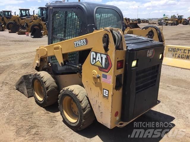 CAT 226D3 Schrankladers