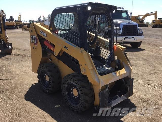 CAT 226D3 Schrankladers