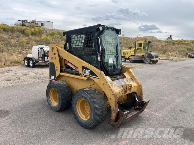 CAT 236 Schrankladers
