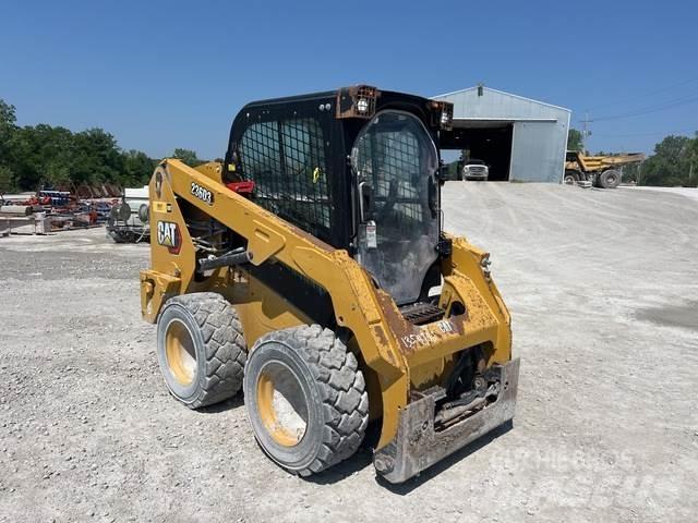 CAT 236D3 Schrankladers