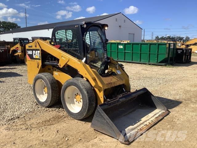 CAT 246D Schrankladers