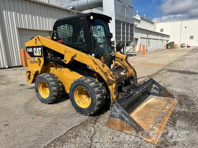 CAT 246D Schrankladers