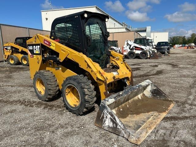 CAT 246D Schrankladers