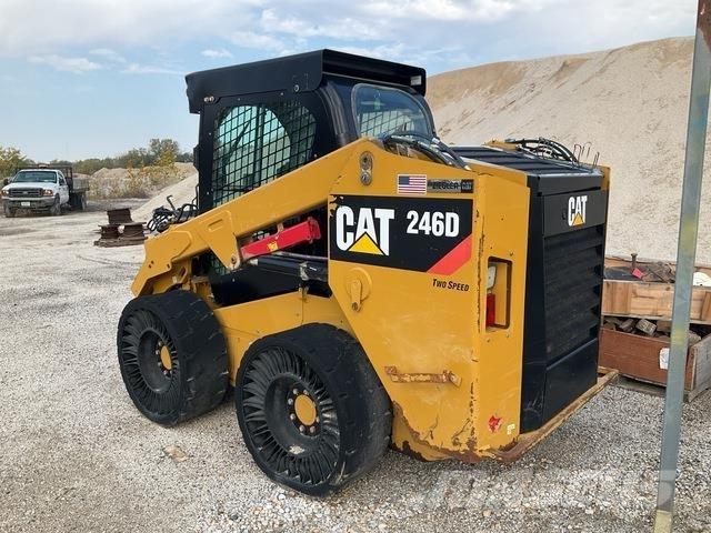 CAT 246D Schrankladers