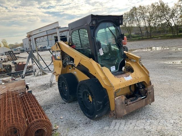 CAT 246D Schrankladers