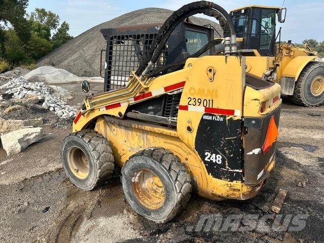 CAT 248 Schrankladers