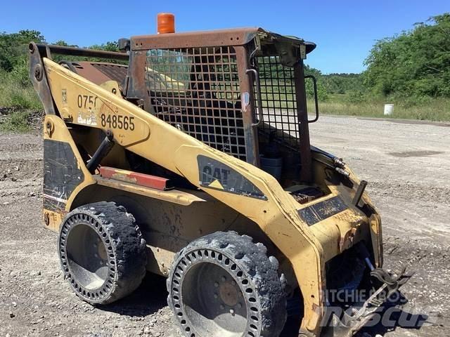 CAT 252 Schrankladers