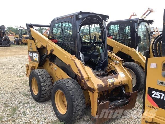 CAT 262D Schrankladers