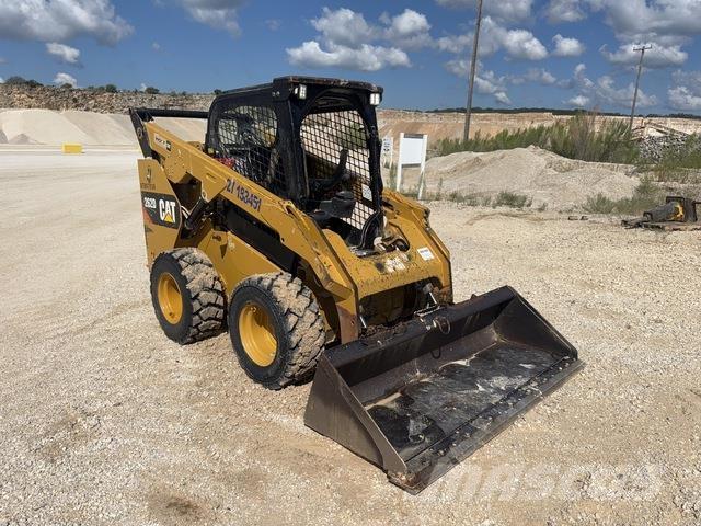 CAT 262D Schrankladers