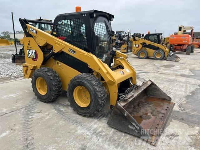 CAT 262D3 Schrankladers