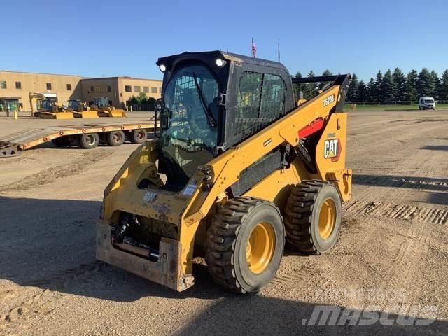 CAT 262D3 Schrankladers