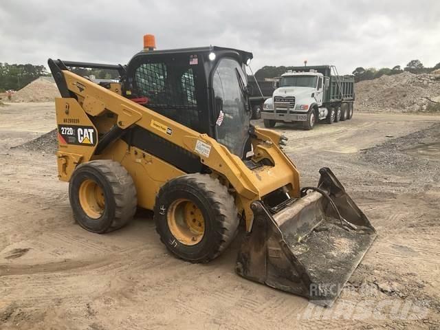 CAT 272D2 XHP Schrankladers