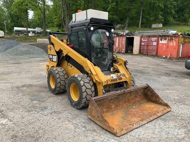 CAT 272D2 XHP Schrankladers