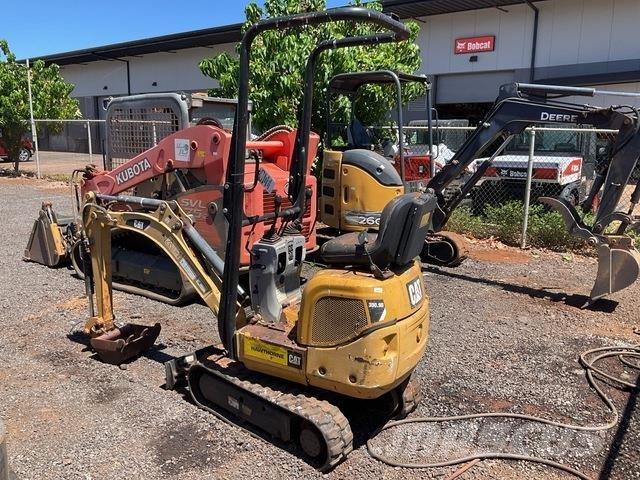 CAT 300.9D Rupsgraafmachines