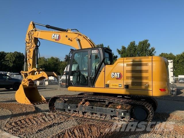 CAT 323 Rupsgraafmachines