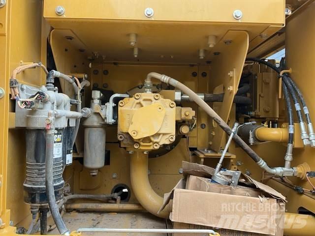 CAT 323GX Rupsgraafmachines