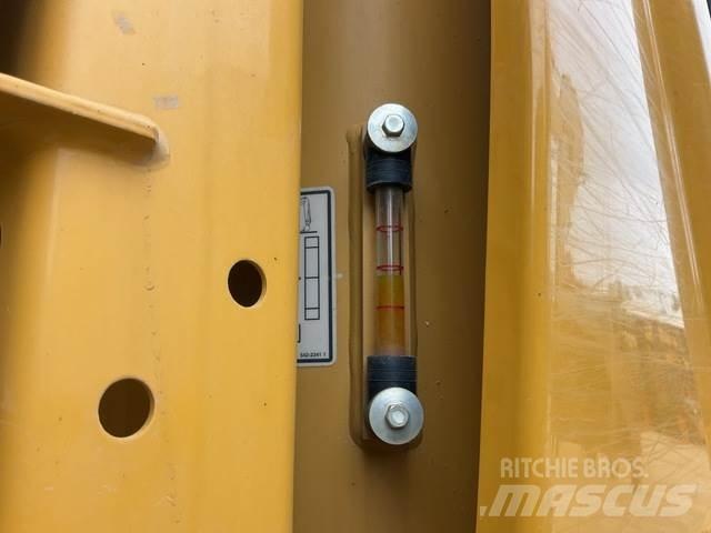 CAT 326 GC Rupsgraafmachines